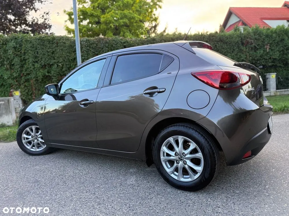 Mazda 2 2016 photo 5