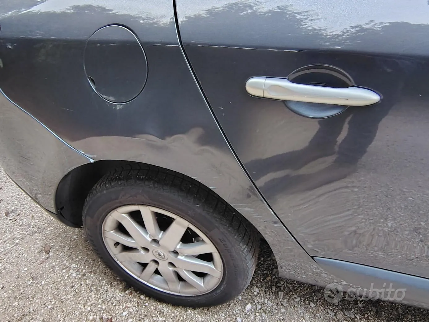 Renault Megane 2010 photo 2