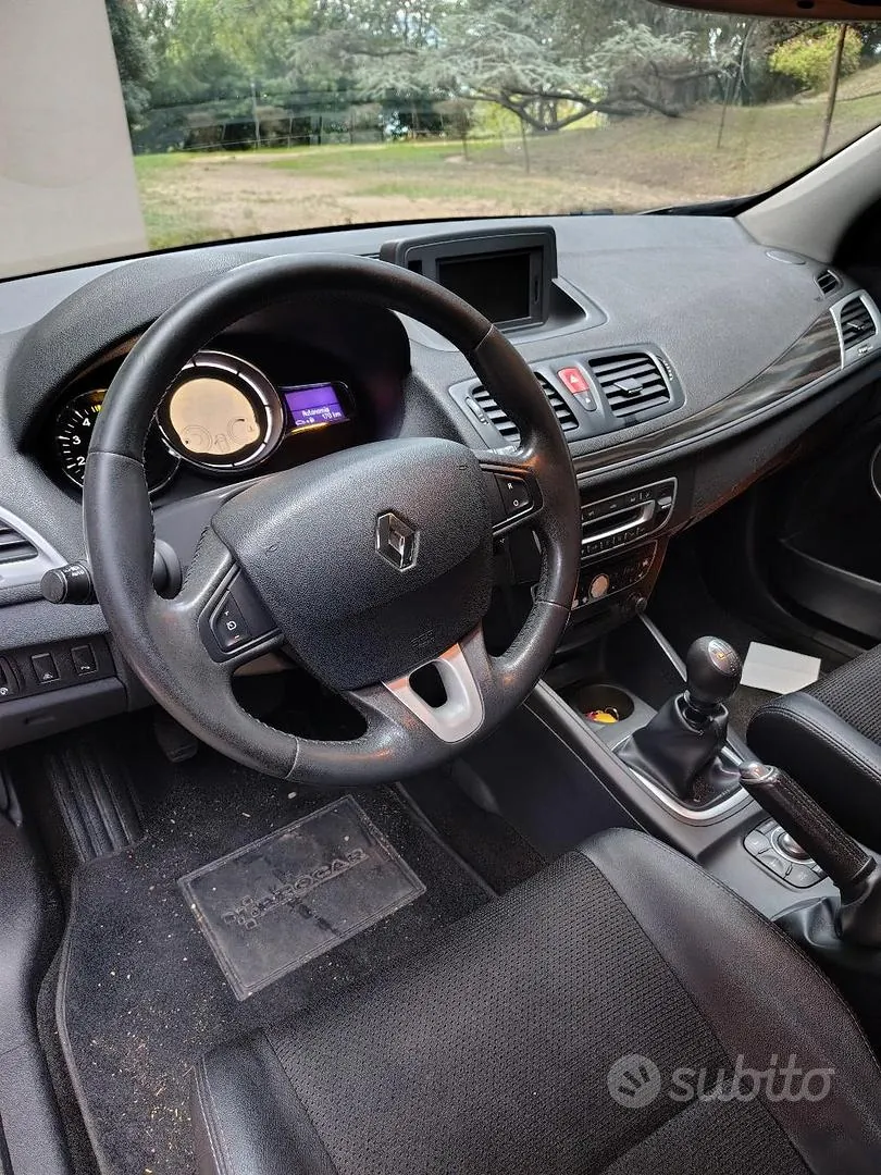 Renault Megane 2010 photo 4