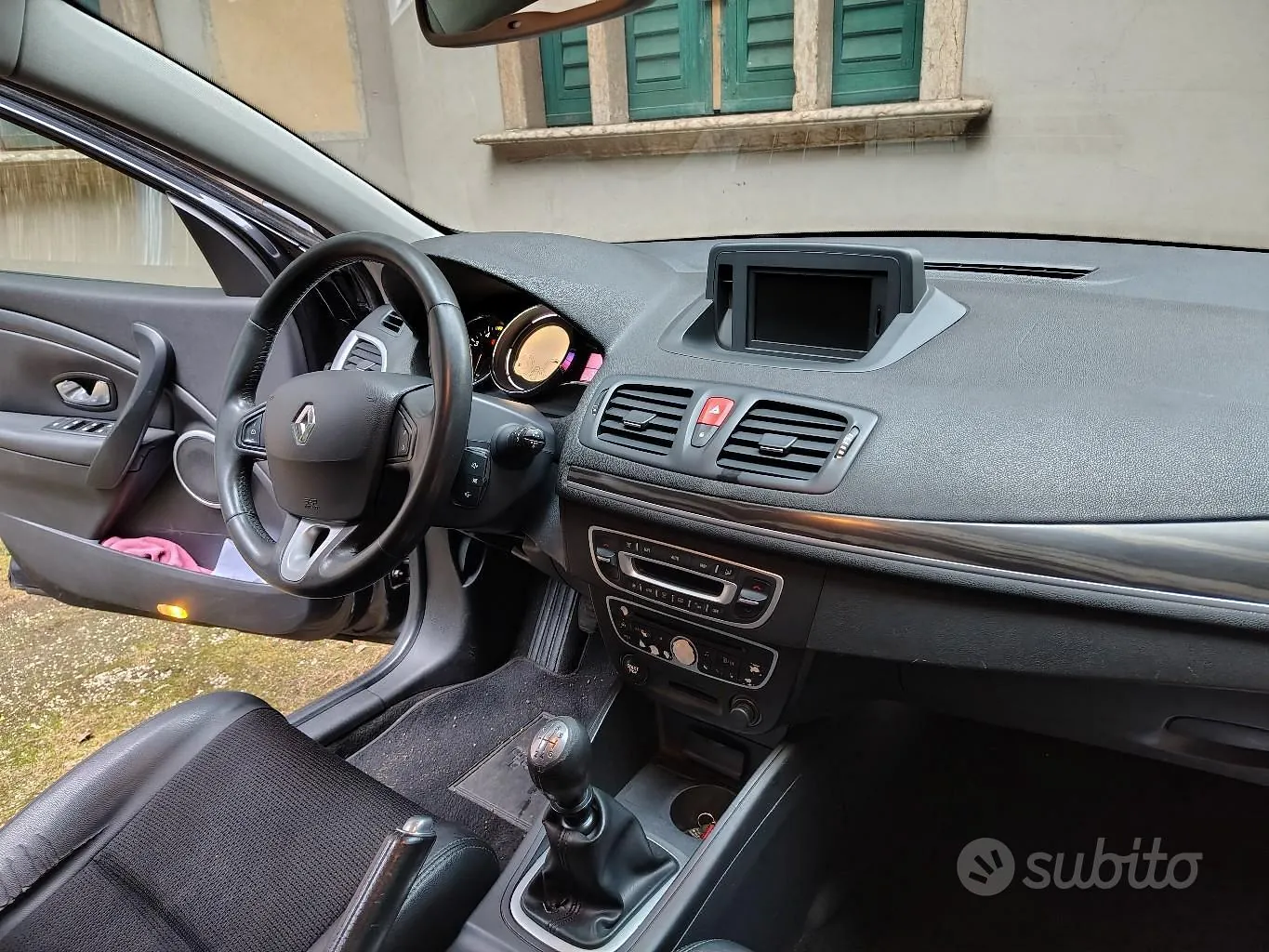 Renault Megane 2010 photo 3