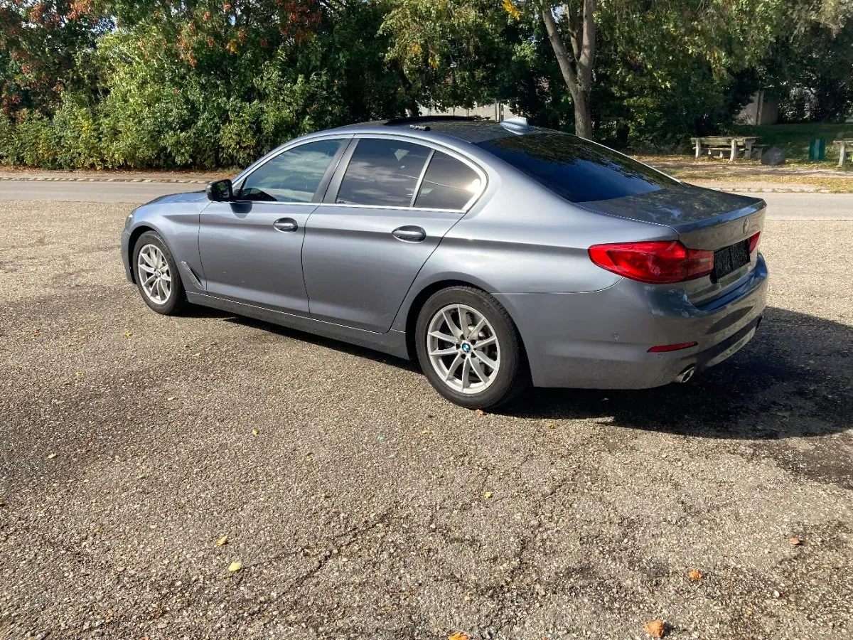 BMW 5 Series 2018 photo 3