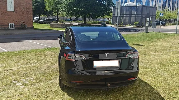 Tesla Model 3 2020 photo 2