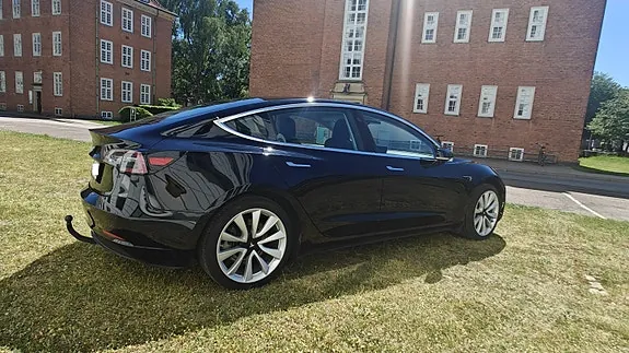 Tesla Model 3 2020 photo 5