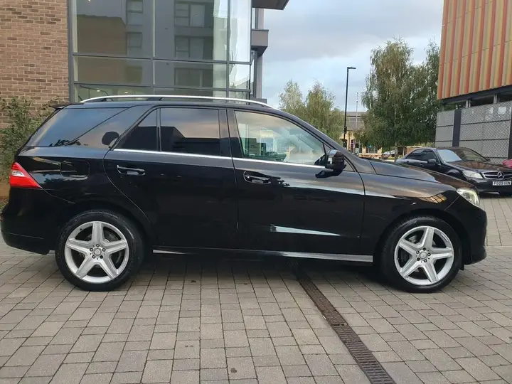 Mercedes-Benz M-Class 2015 photo 2