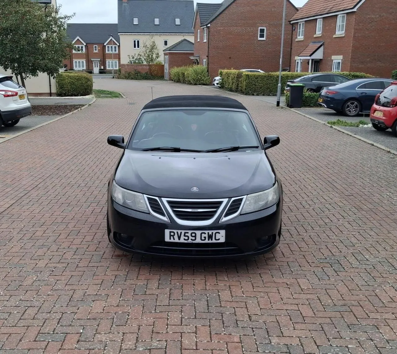 Saab 9-3 2010 photo 2