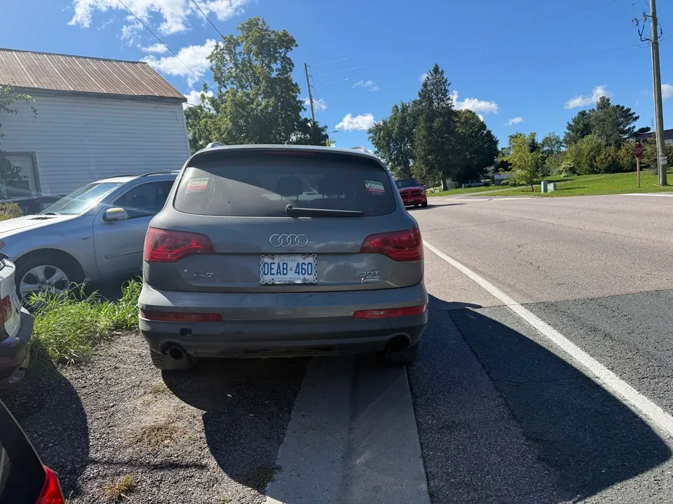 Audi Q7 2011 photo 3
