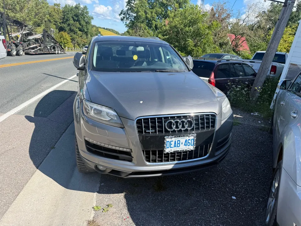 Audi Q7 2011 photo 2