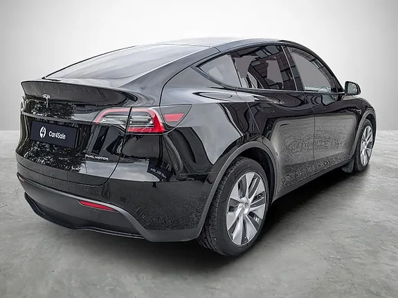 Tesla Model Y 2023 photo 4