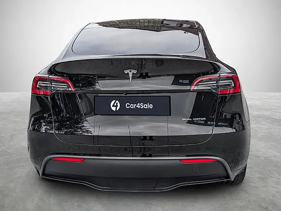 Tesla Model Y 2023 photo 3