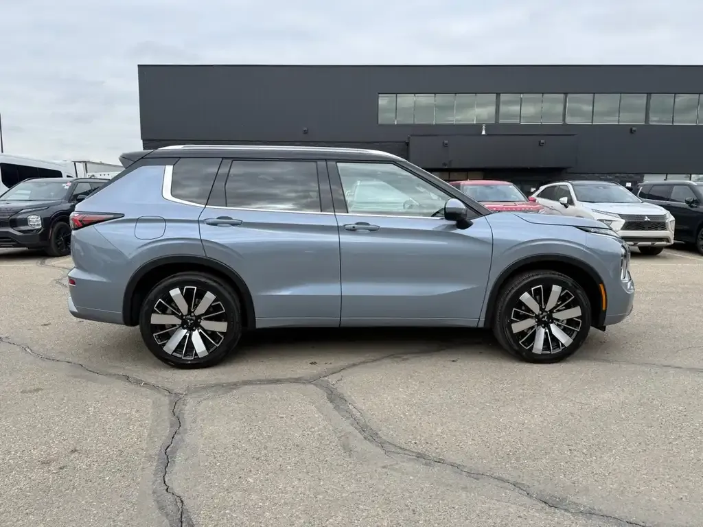 Mitsubishi Outlander 2026 photo 4