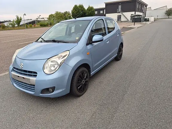Suzuki Alto 2011 photo 2
