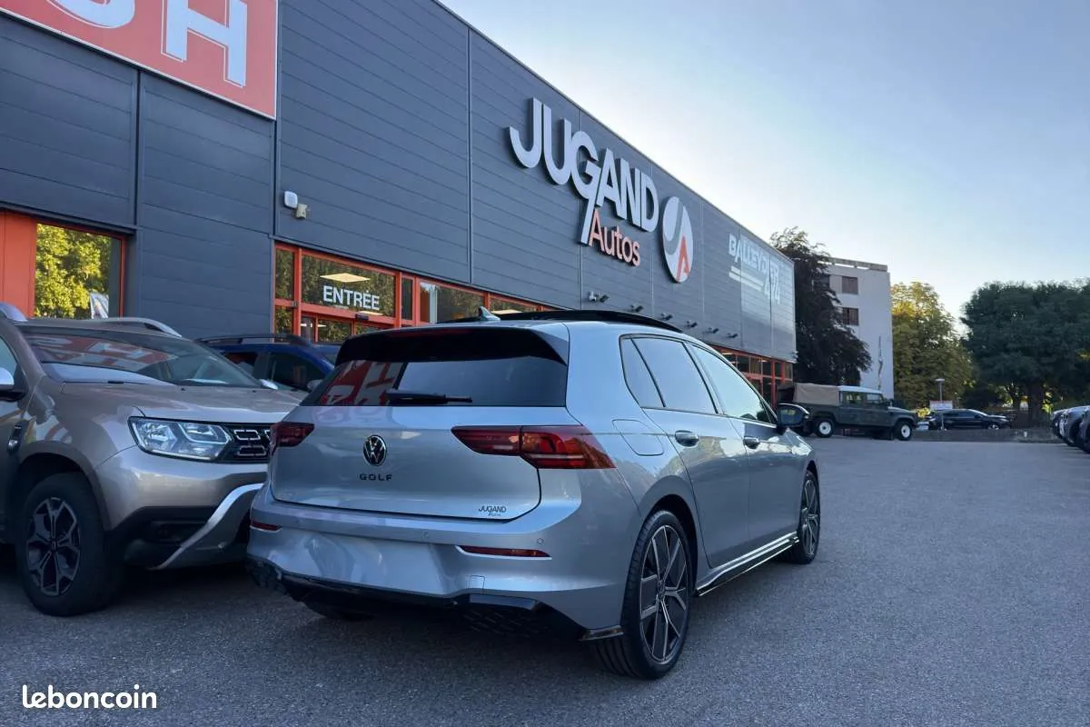 Volkswagen Golf 2026 photo 2