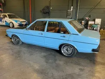 Audi 80 photo 2