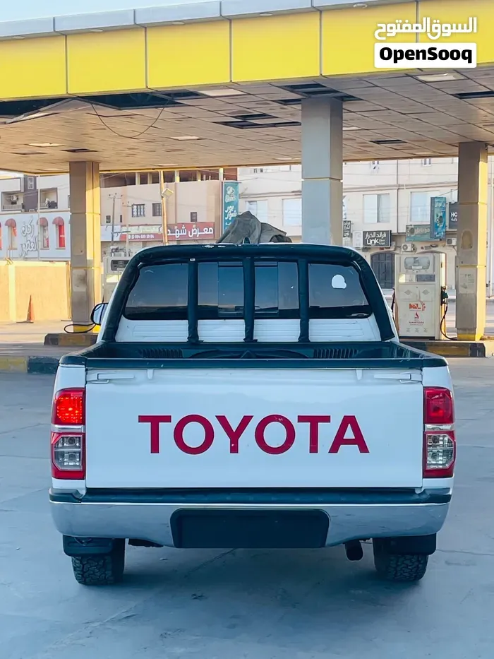 Toyota Hilux 2012 photo 4