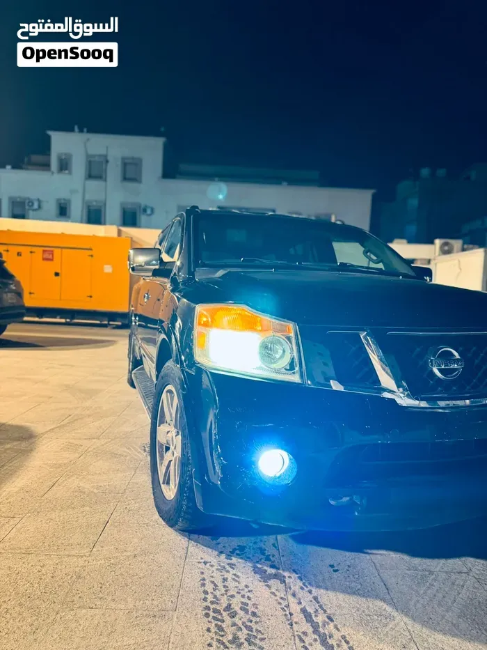 Nissan Armada 2014 photo 2