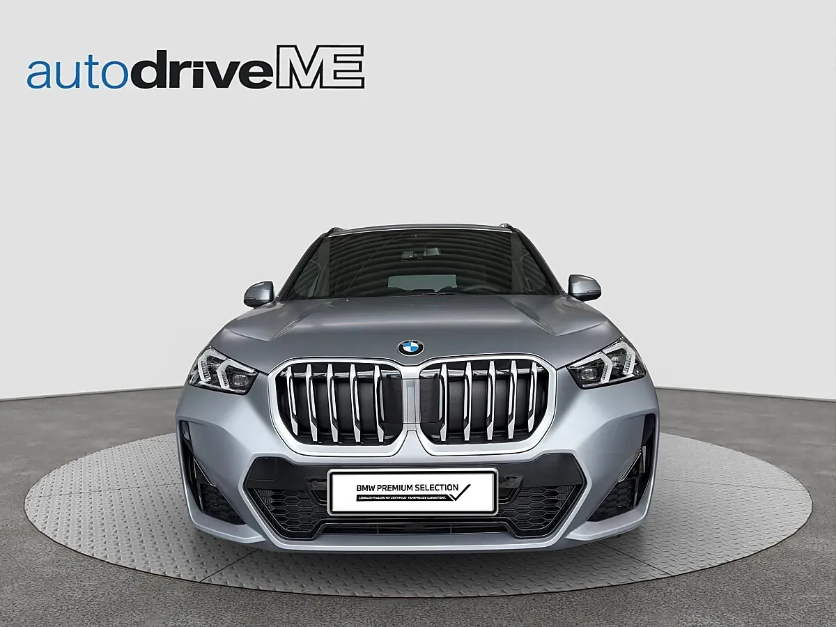 BMW X1 photo 2