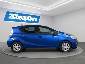 Toyota Aqua 2014 photo 5