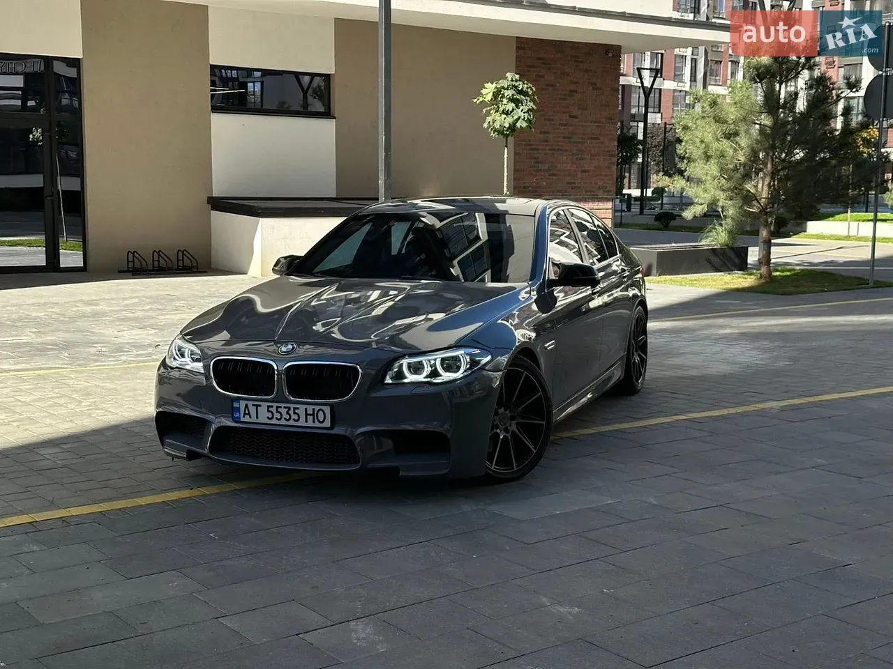 BMW 5 Series 2013 photo 3