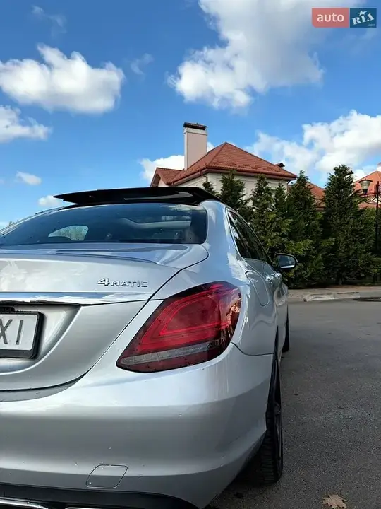 Mercedes-Benz C-Class 2020 photo 5