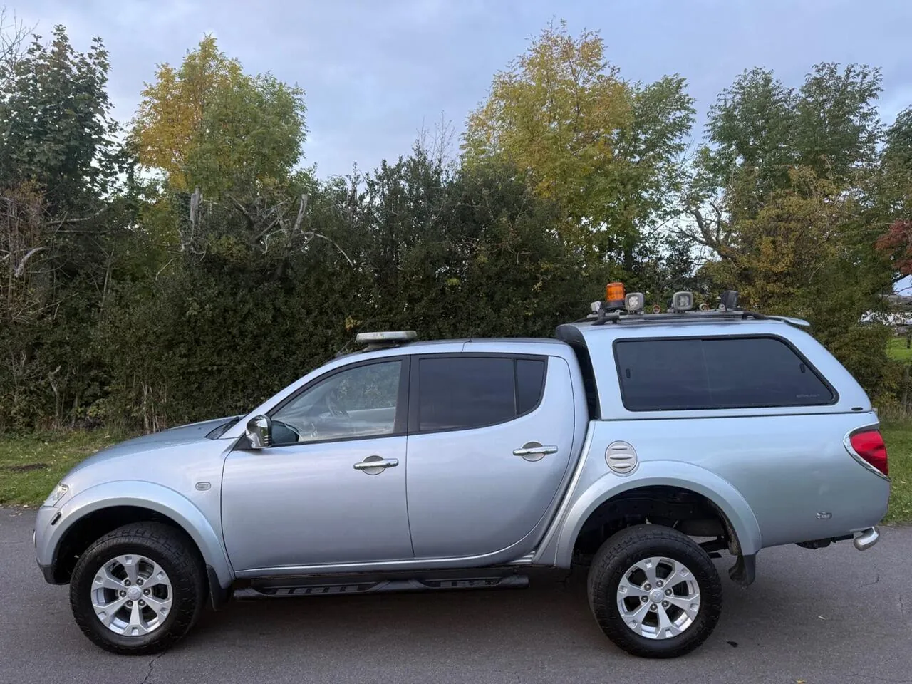 Mitsubishi L200 2012 photo 2