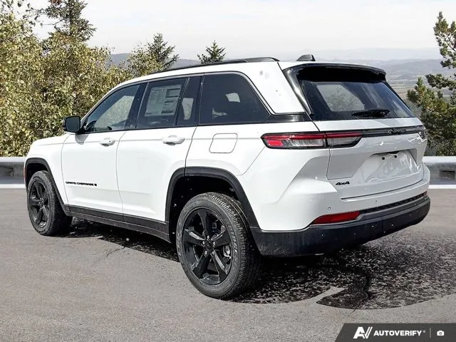 Jeep Grand Cherokee Altitude 2026 photo 4