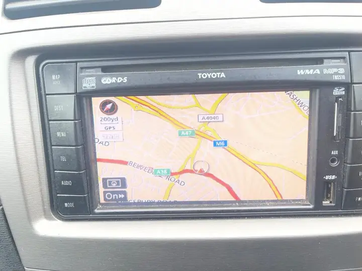 Toyota Avensis 2011 photo 3