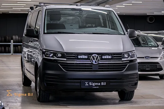 Volkswagen Transporter 2021 photo 2