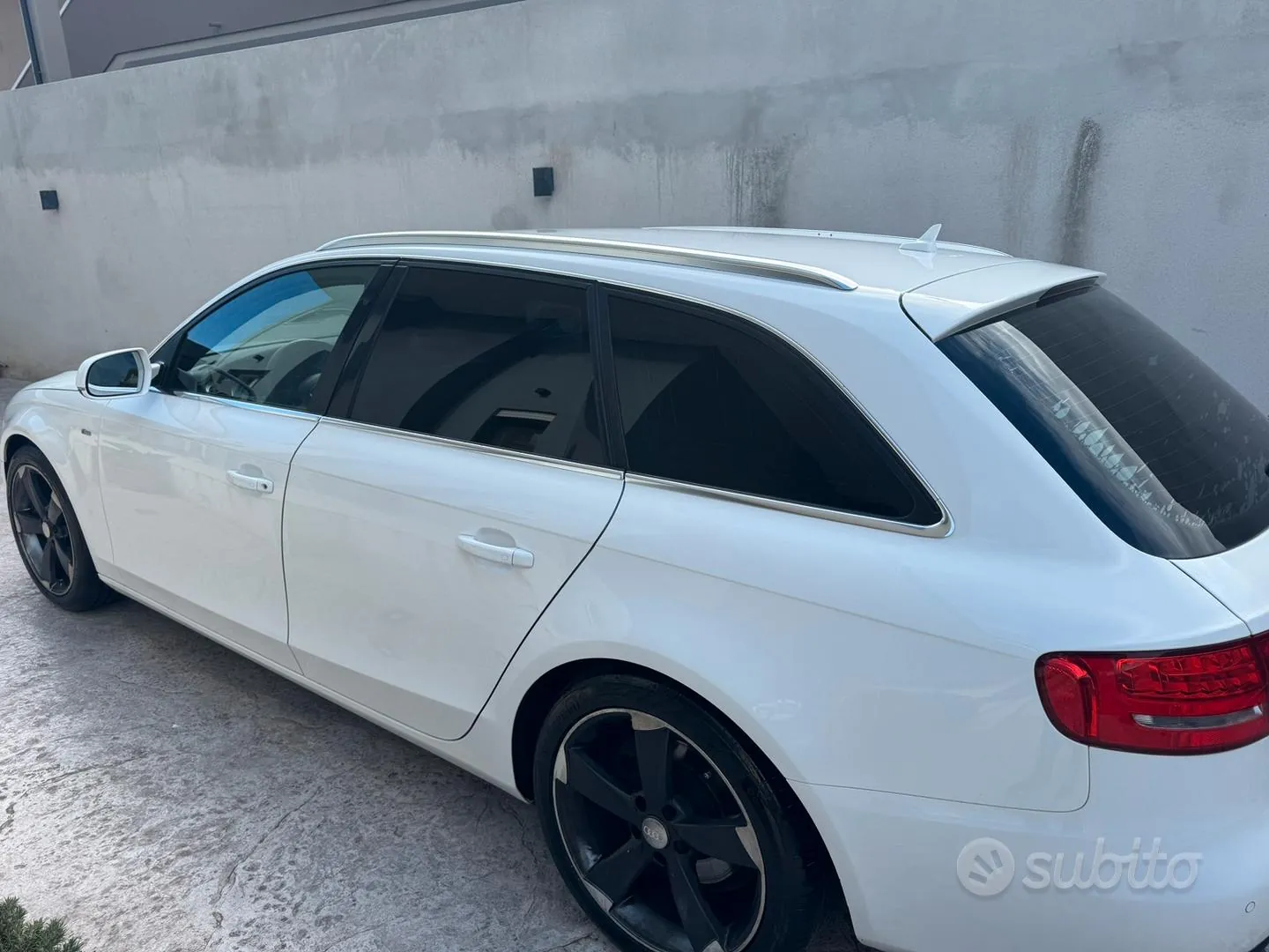 Audi A4 Avant 2011 photo 3