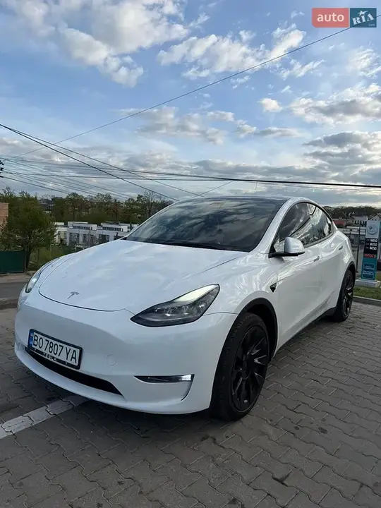 Tesla Model Y