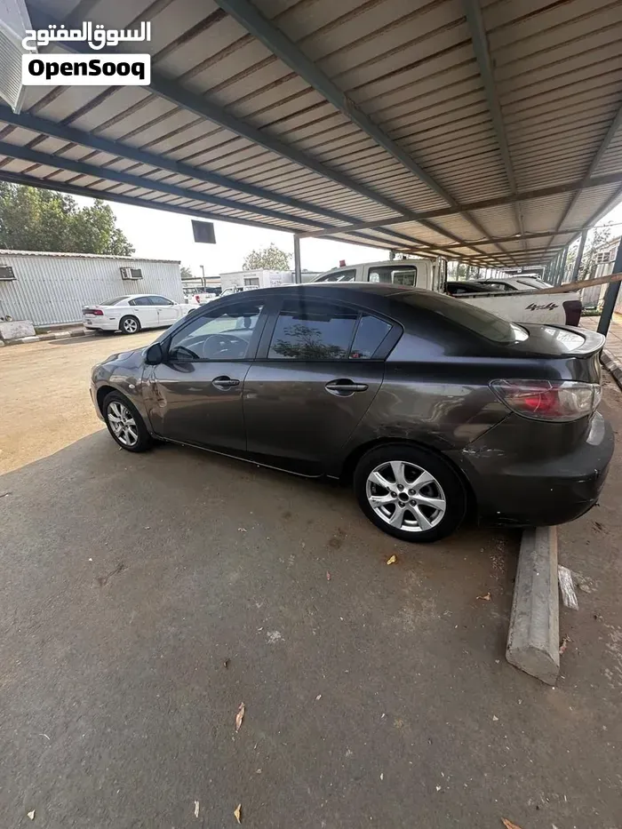 Mazda 3 2010 photo 3