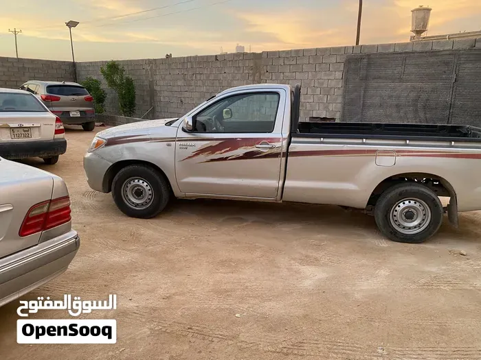 Toyota Hilux 2007 photo 2