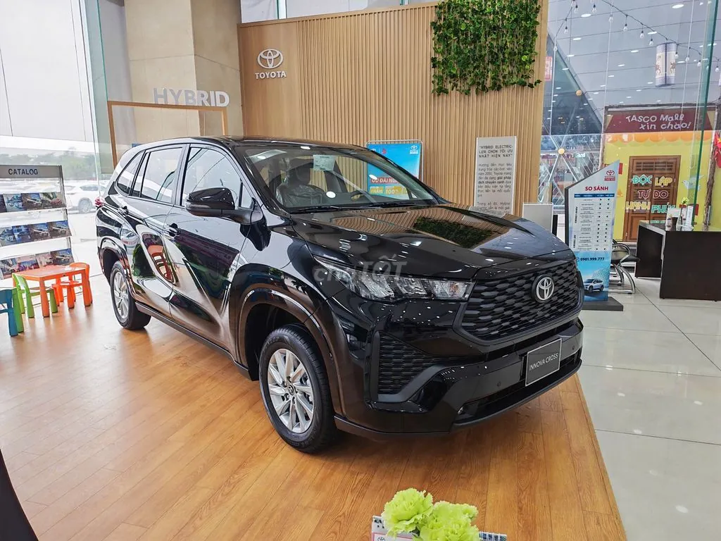 Toyota Innova Cross 2026 photo 2