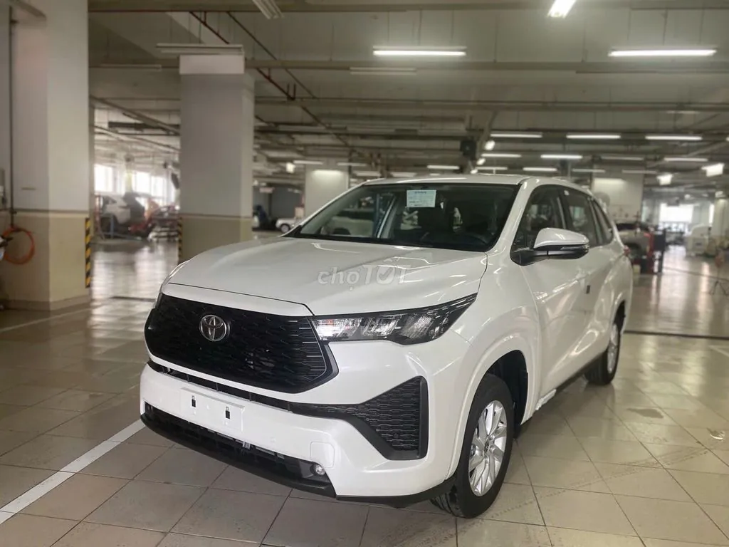Toyota Innova Cross