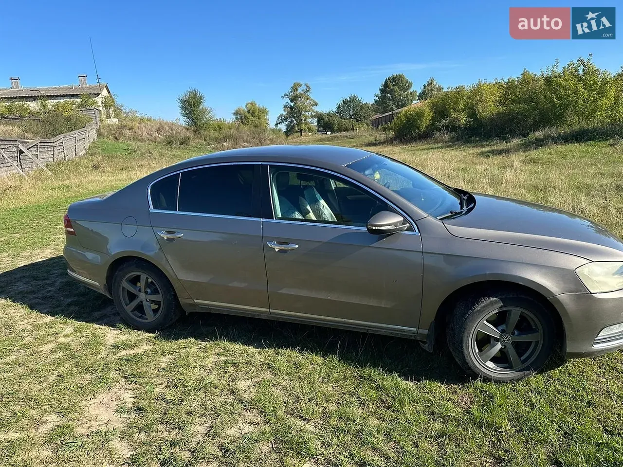 Volkswagen Passat 2011 photo 5