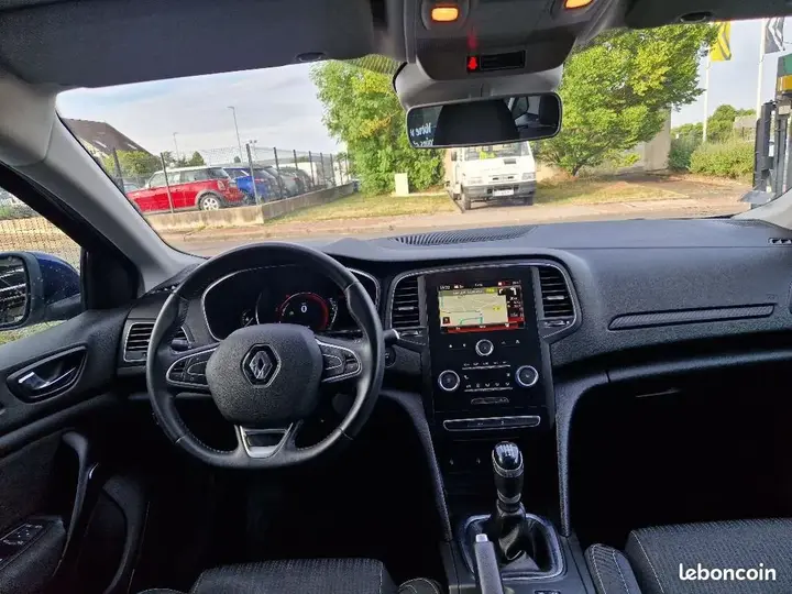 Renault Megane 2019 photo 5
