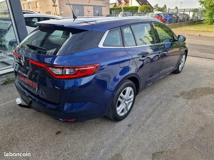 Renault Megane 2019 photo 3