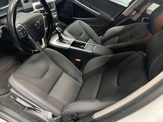 Volvo V60 2015 photo 4