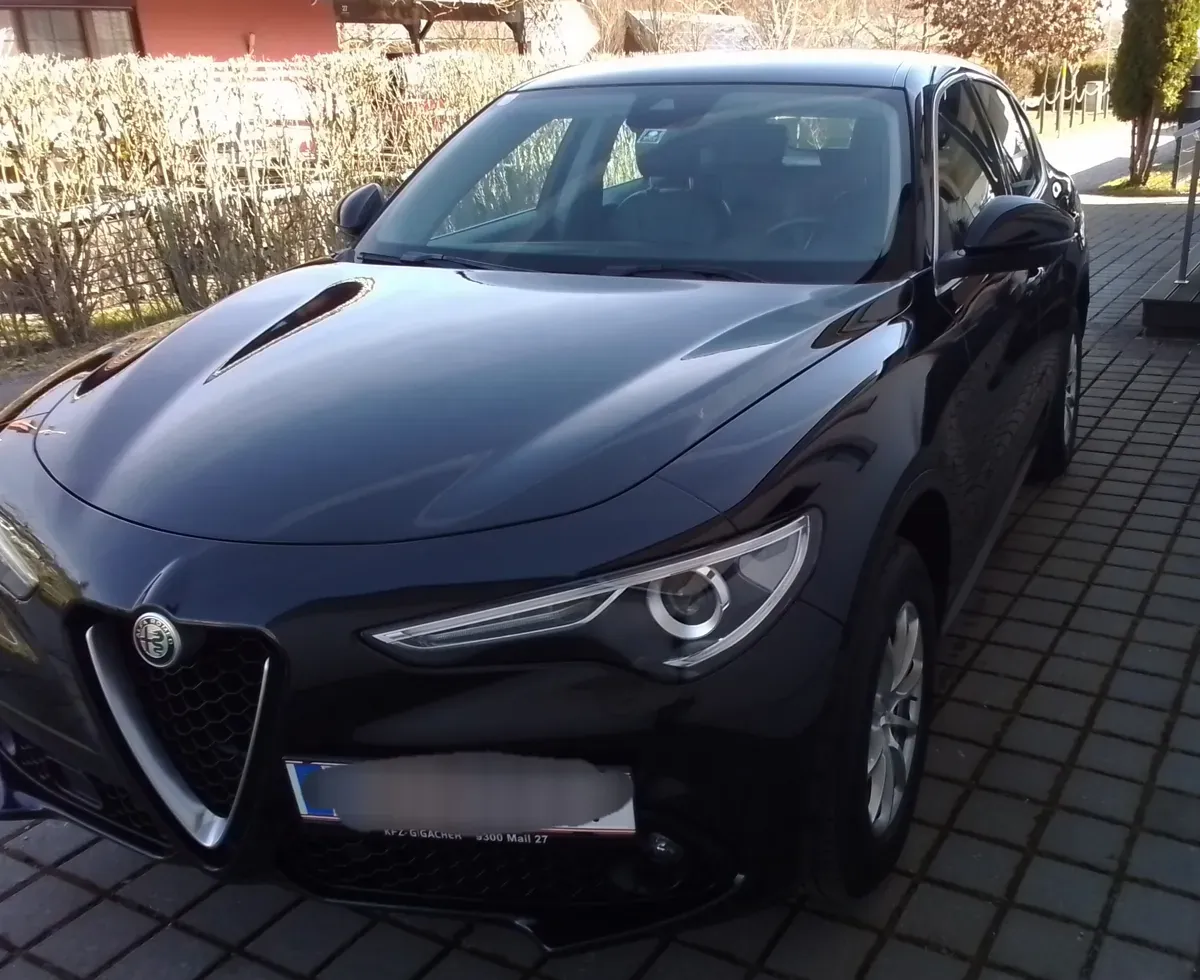 Alfa Romeo Stelvio 2017 photo 3