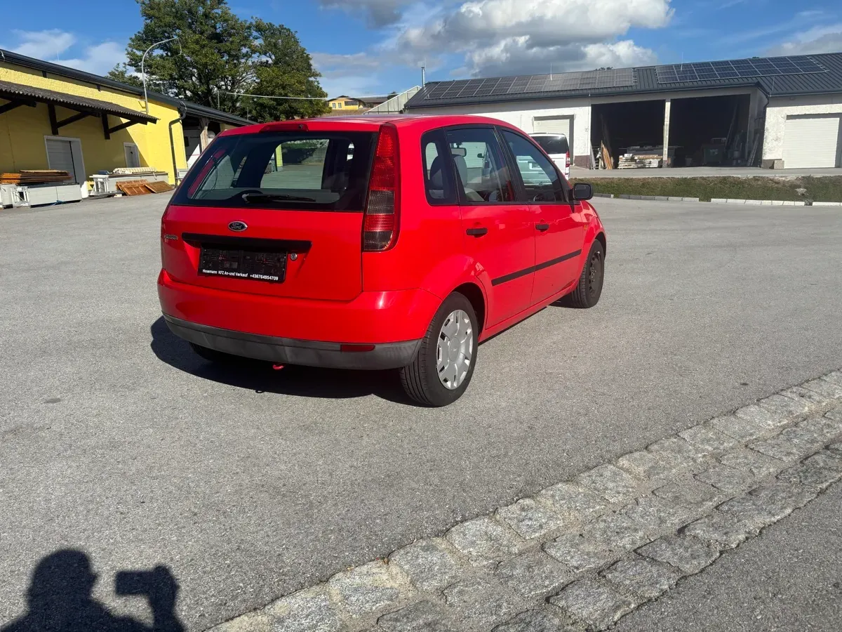 Ford Fiesta 2002 photo 3