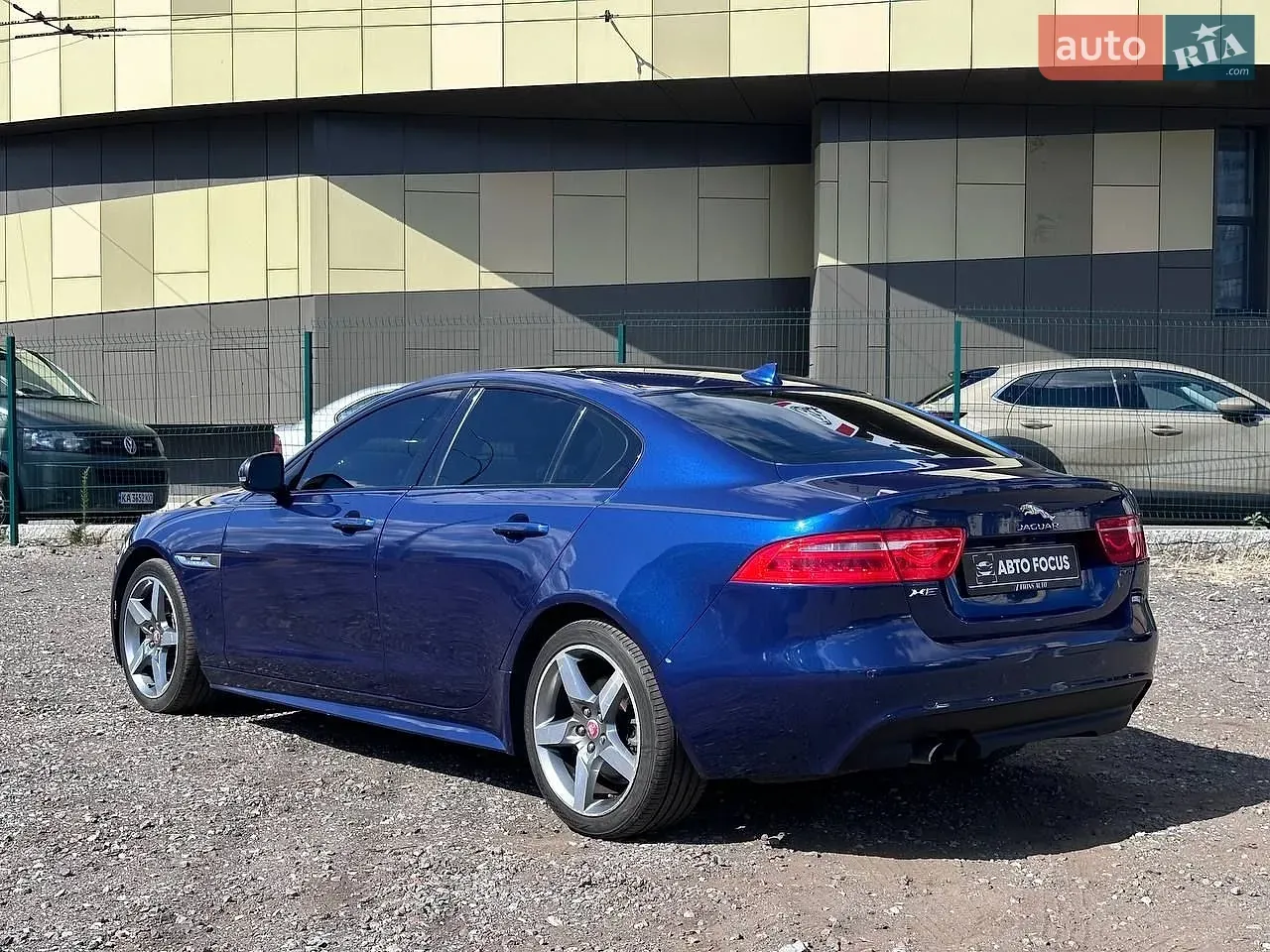 Jaguar Xe 2015 photo 5