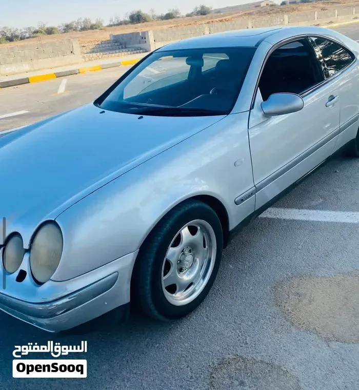 Mercedes-Benz Clk-Class 2000 photo 4