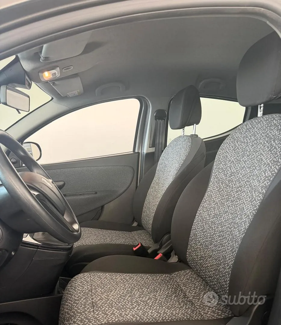 Lancia Ypsilon 2022 photo 3