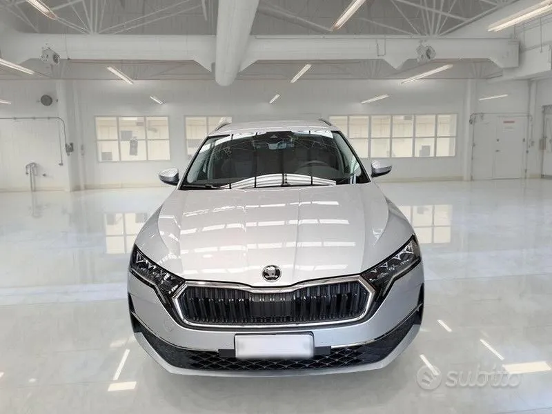 Skoda Octavia 2025 photo 2