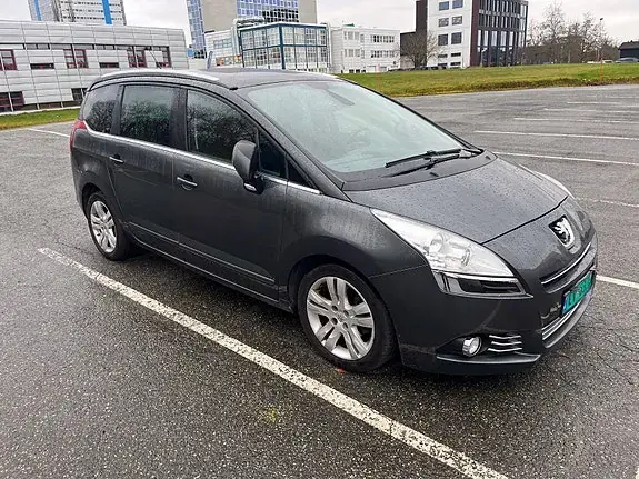 Peugeot 5008 2012 photo 4