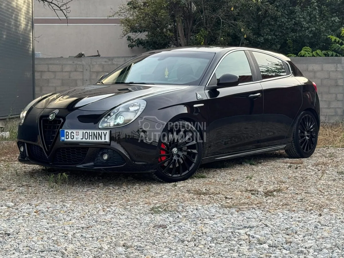 Alfa Romeo Giulietta 2011 photo 3