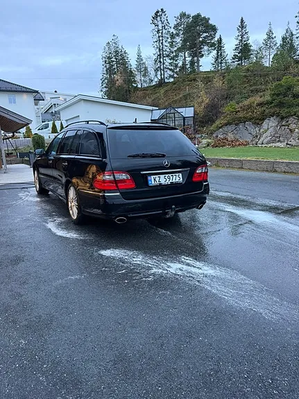 Mercedes-Benz E320 2009 photo 2