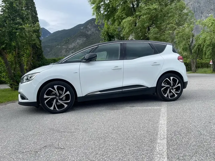 Renault Scénic 2018 photo 3
