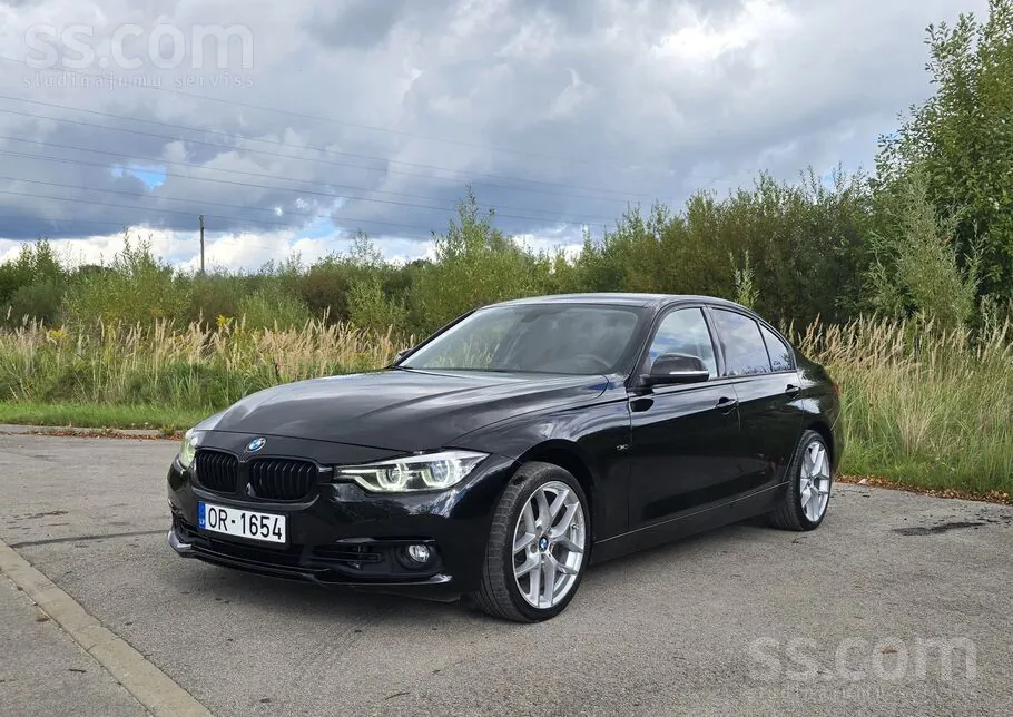 BMW F30 2015 photo 2