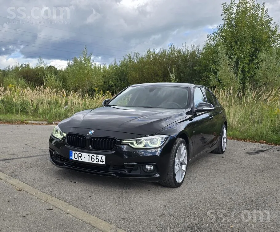 BMW F30