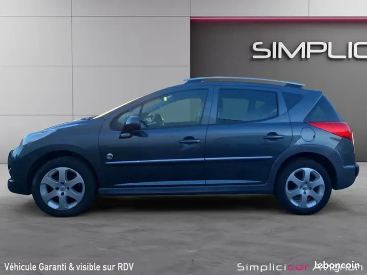 Peugeot 207 2012 photo 4
